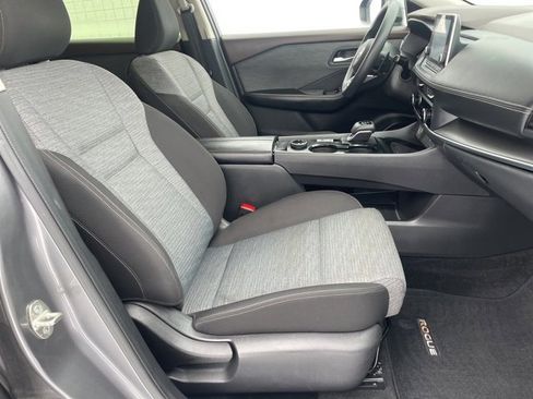 Used 2023 Nissan Rogue SV image 15