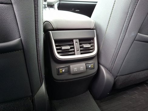 Used 2020 Subaru Outback Onyx Edition XT w/ Popular Package #2 AWD/4WD image 11