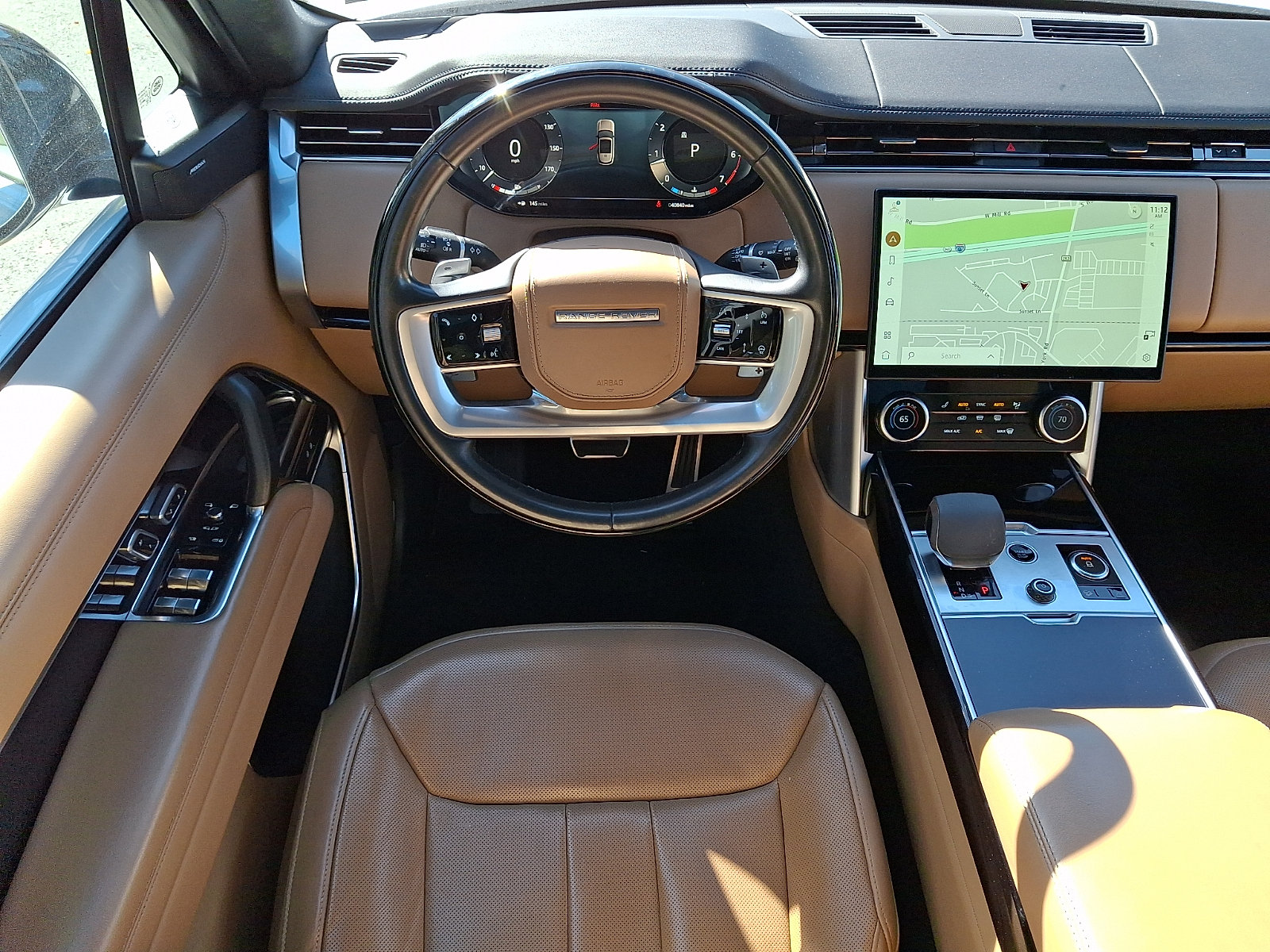 Used 2023 Land Rover Range Rover Long Wheelbase SE AWD/4WD image 4