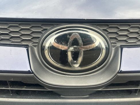 Used 2024 Toyota Corolla LE FWD image 32