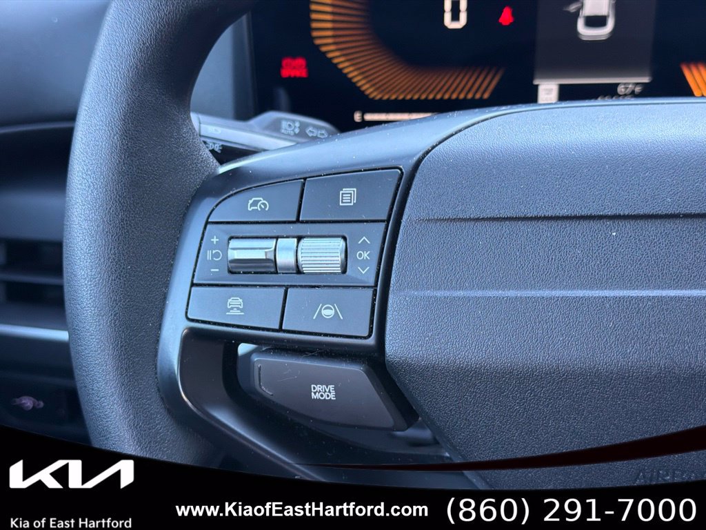 Used 2025 Kia K4 FWD image 25