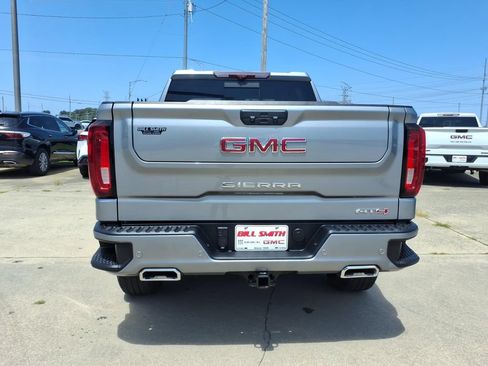 Used 2024 GMC Sierra 1500 AT4 w/ Technology Package AWD/4WD image 6