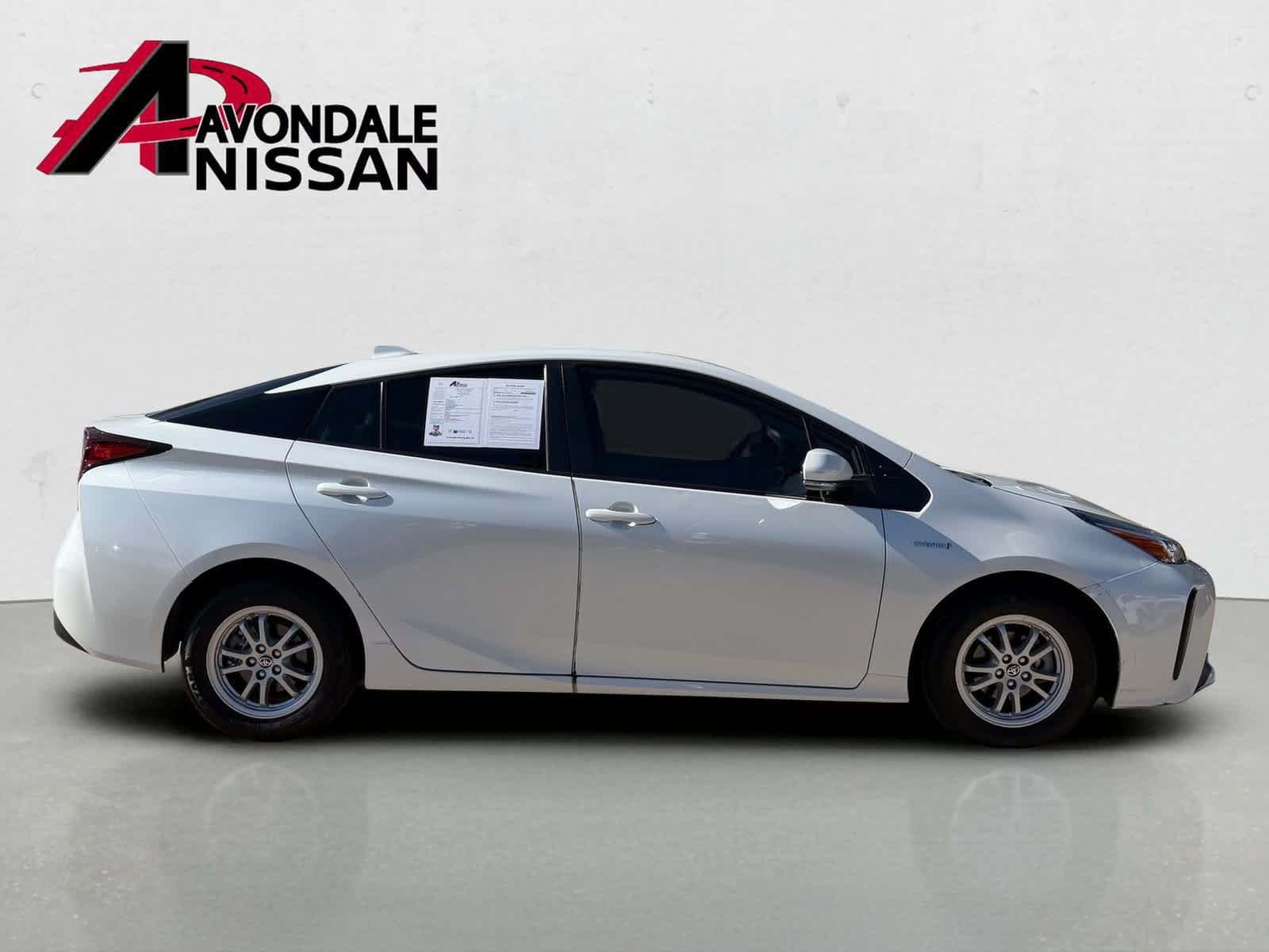 Used 2021 Toyota Prius L Eco w/ Carpet Mat Package (TMS) FWD image 7