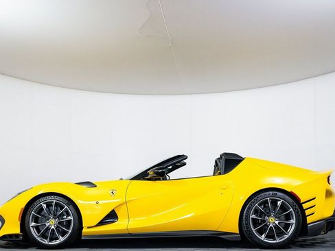 Used 2023 Ferrari 812 Competizione A image 4