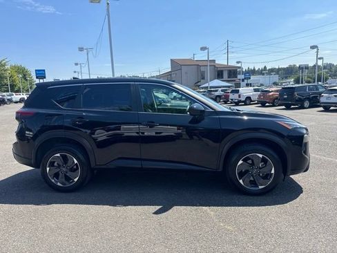 Used 2024 Nissan Rogue SV AWD/4WD image 6