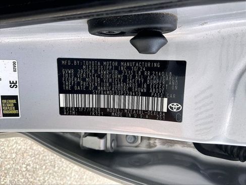Used 2025 Toyota Corolla LE FWD image 31