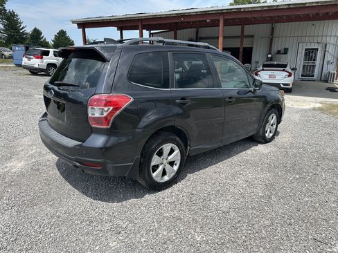 Used 2016 Subaru Forester 2.5i Limited AWD/4WD image 5