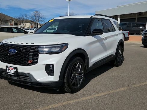 New 2026 Ford Explorer ST w/ Sun And Sound Package image 4