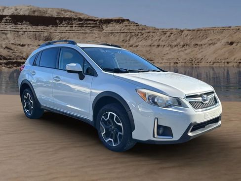 Used 2016 Subaru Crosstrek 2.0i Premium image 3