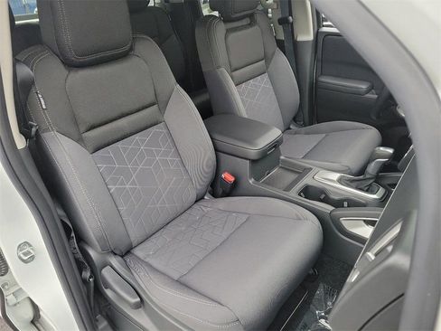 Certified 2025 Nissan Frontier SV RWD image 23