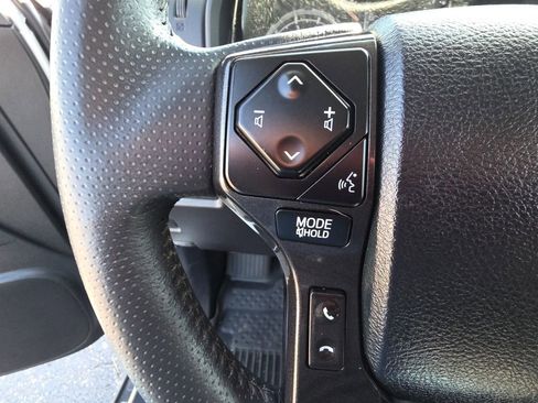 Used 2023 Toyota 4Runner TRD Off-Road image 18