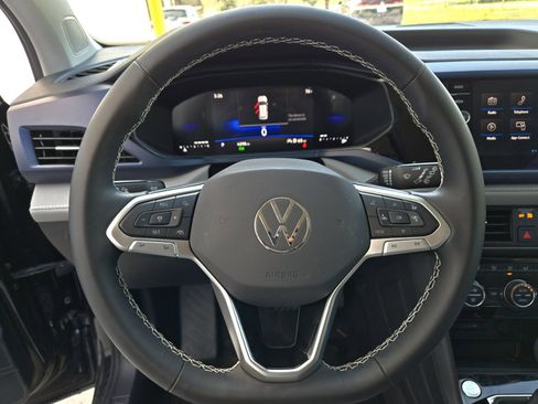 New 2024 Volkswagen Taos SE image 10