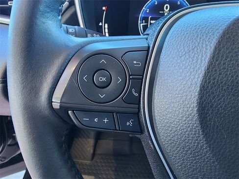 Used 2024 Toyota Corolla Cross XLE image 19