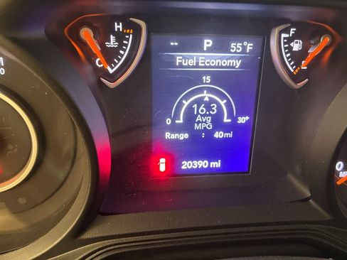 Used 2025 Jeep Wrangler Sport S AWD/4WD image 17