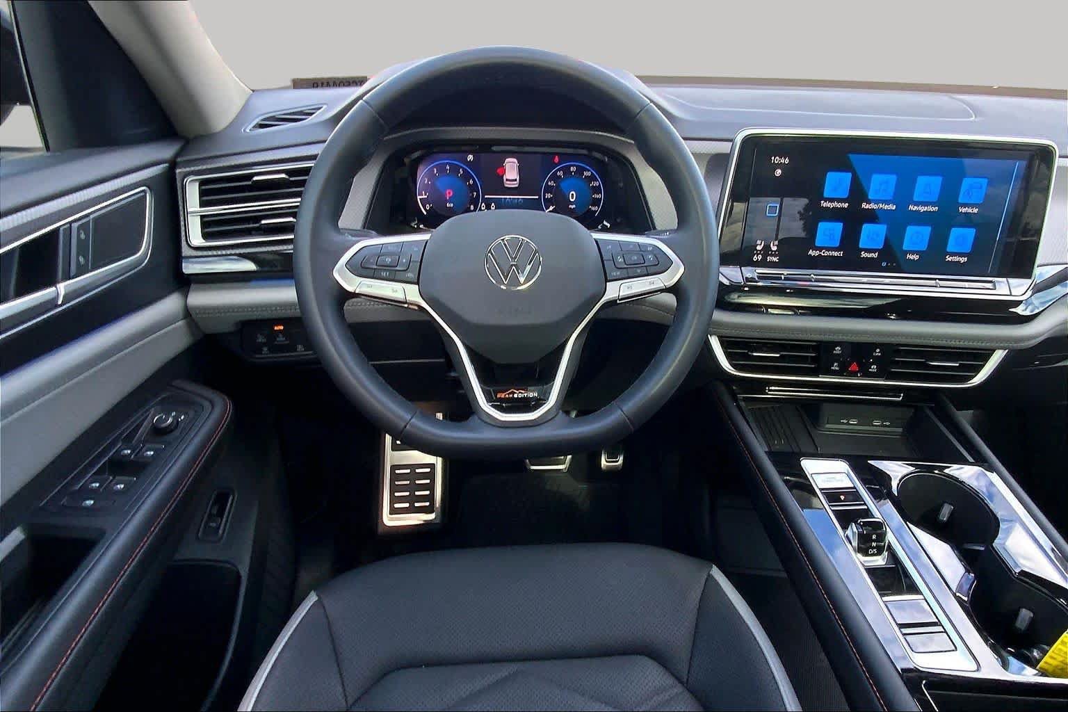 Used 2026 Volkswagen Atlas Peak Edition AWD/4WD image 6