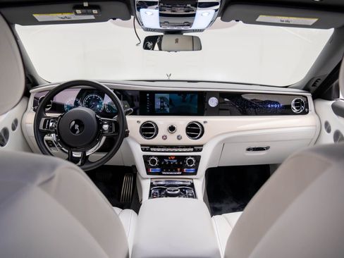 Used 2021 Rolls-Royce Ghost image 9