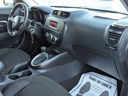 Used 2015 Kia Soul image 25