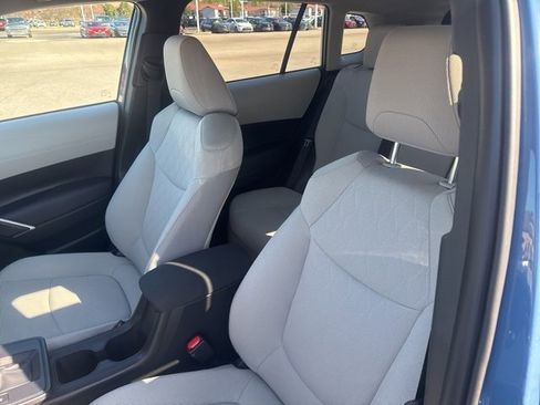 Used 2026 Toyota Corolla Cross LE image 21
