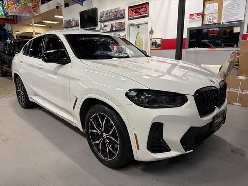 Used 2023 BMW X4 M40i w/ Premium Package AWD/4WD image 3