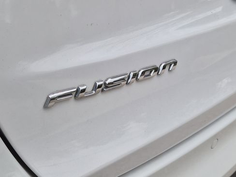 Used 2019 Ford Fusion SEL image 7