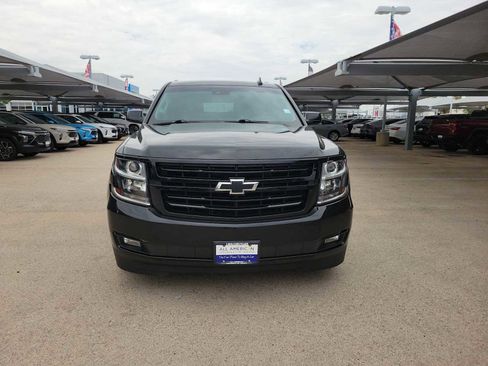 Used 2018 Chevrolet Suburban Premier AWD/4WD image 3