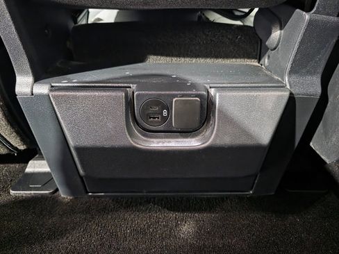 Used 2022 Ford F150 XLT image 34