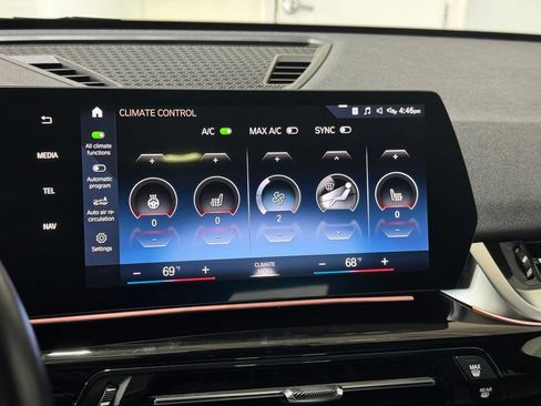 Used 2023 BMW X1 xDrive28i AWD/4WD image 14