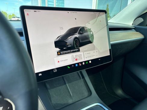 Used 2022 Tesla Model Y Performance AWD/4WD image 7