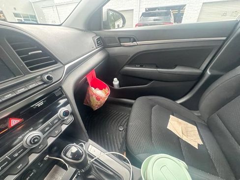 Used 2020 Hyundai Elantra Value Edition w/ Winter Weather Package FWD image 29