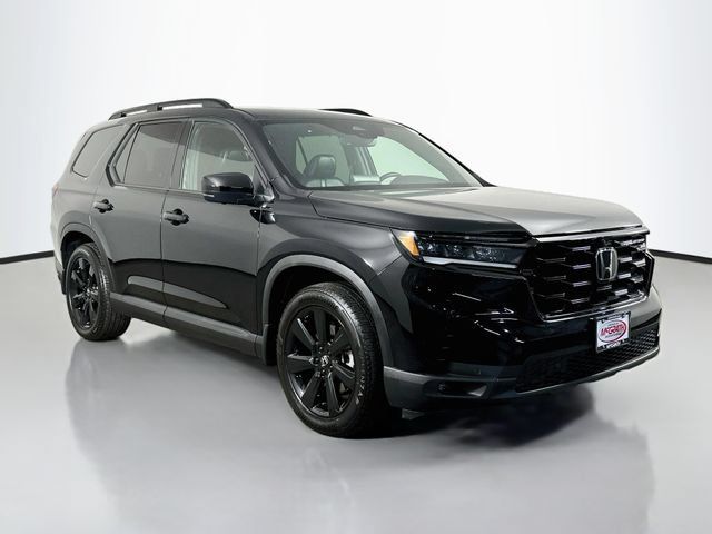 Certified 2025 Honda Pilot Black Edition image 19