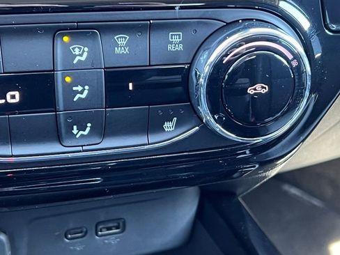 Used 2024 Chevrolet Trax LT w/ Driver Confidence Package FWD image 23