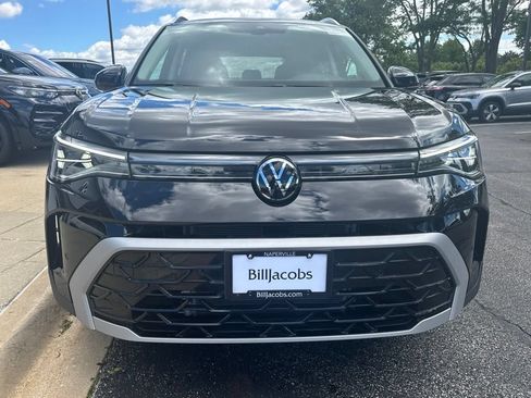Used 2025 Volkswagen Taos SEL w/ Black Wheel Plus Package AWD/4WD image 9