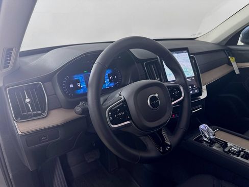Used 2026 Volvo XC90 B5 Plus w/ Protection Package Premier AWD/4WD image 33