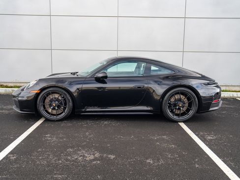 New 2026 Porsche 911 Carrera GTS image 2