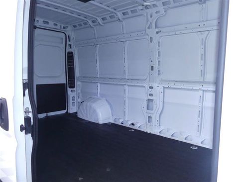 Used 2024 RAM ProMaster 2500 w/ Convenience Group FWD image 24