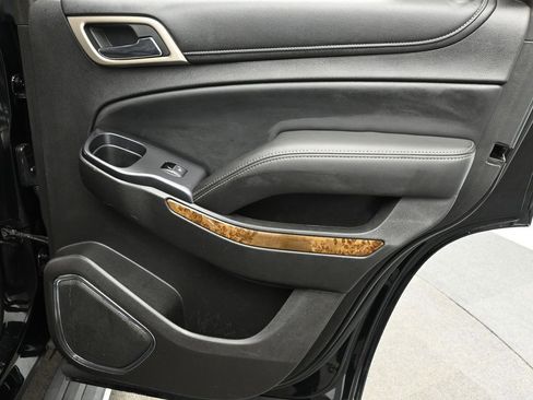 Used 2015 GMC Yukon Denali w/ Premium Package image 18