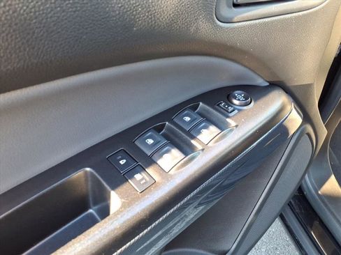 Certified 2022 Chevrolet Colorado Z71 w/ Safety Package image 11