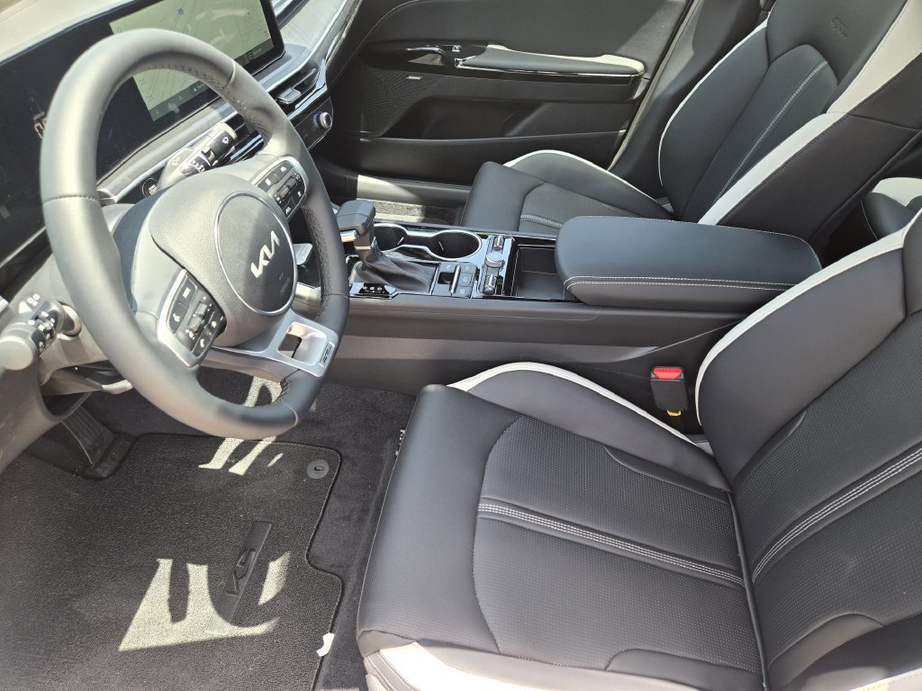 New 2026 Kia K5 GT-Line w/ GT-Line Premium Package FWD image 9