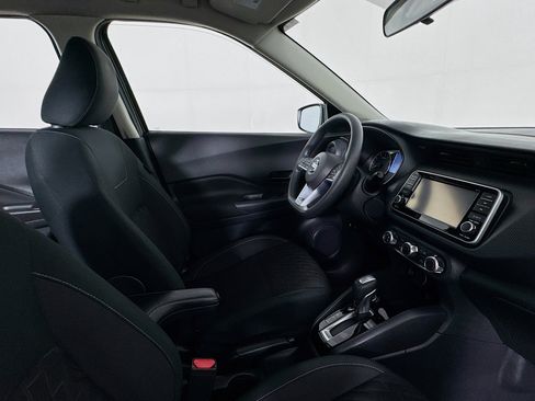Used 2021 Nissan Kicks S FWD image 27