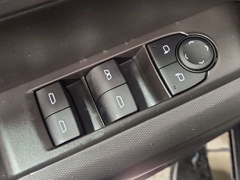 Used 2024 Chevrolet Colorado Trail Boss w/ Technology Package AWD/4WD image 22