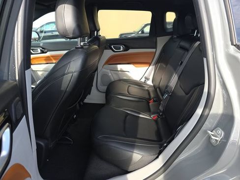 Used 2023 Jeep Compass Limited w/ Sun and Sound Group AWD/4WD image 19