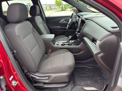 Used 2023 Chevrolet Traverse LT w/ LPO, Floor Liner Package AWD/4WD image 43