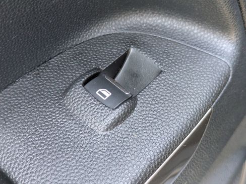 Certified 2020 Ford EcoSport SE w/ SE Convenience Package image 27