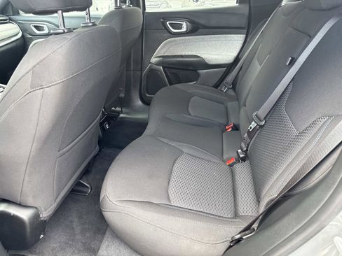 Used 2023 Jeep Compass Sport AWD/4WD image 11