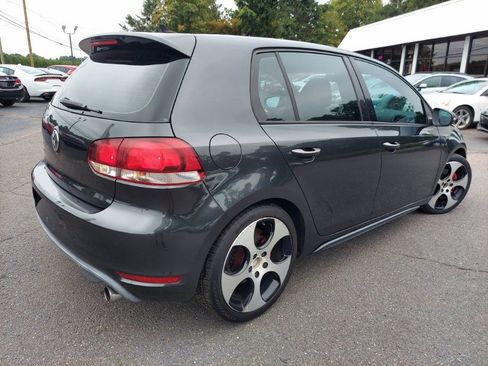 Used 2011 Volkswagen Golf 4-Door FWD image 4