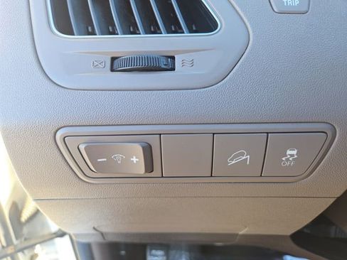 Used 2013 Hyundai Tucson Limited w/ Premium Pkg image 18