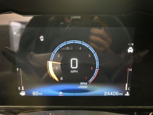 Used 2024 Chevrolet Trax RS w/ Sunroof Package image 11