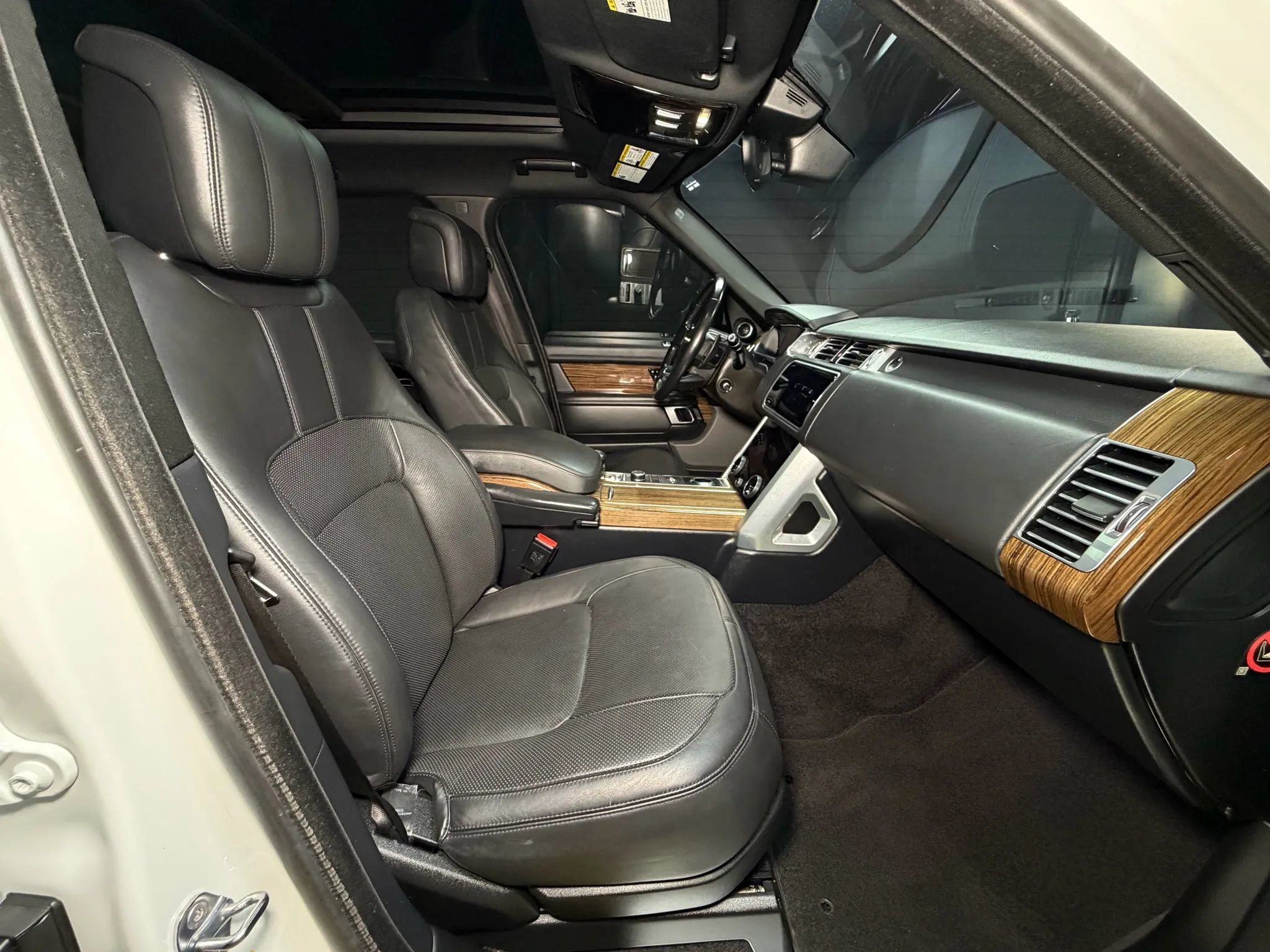 Used 2018 Land Rover Range Rover HSE AWD/4WD image 55