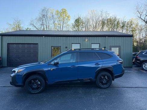 Used 2024 Subaru Outback Wilderness image 3