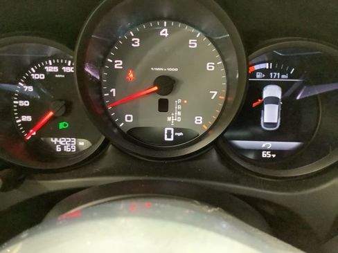 Used 2020 Porsche Macan S image 9